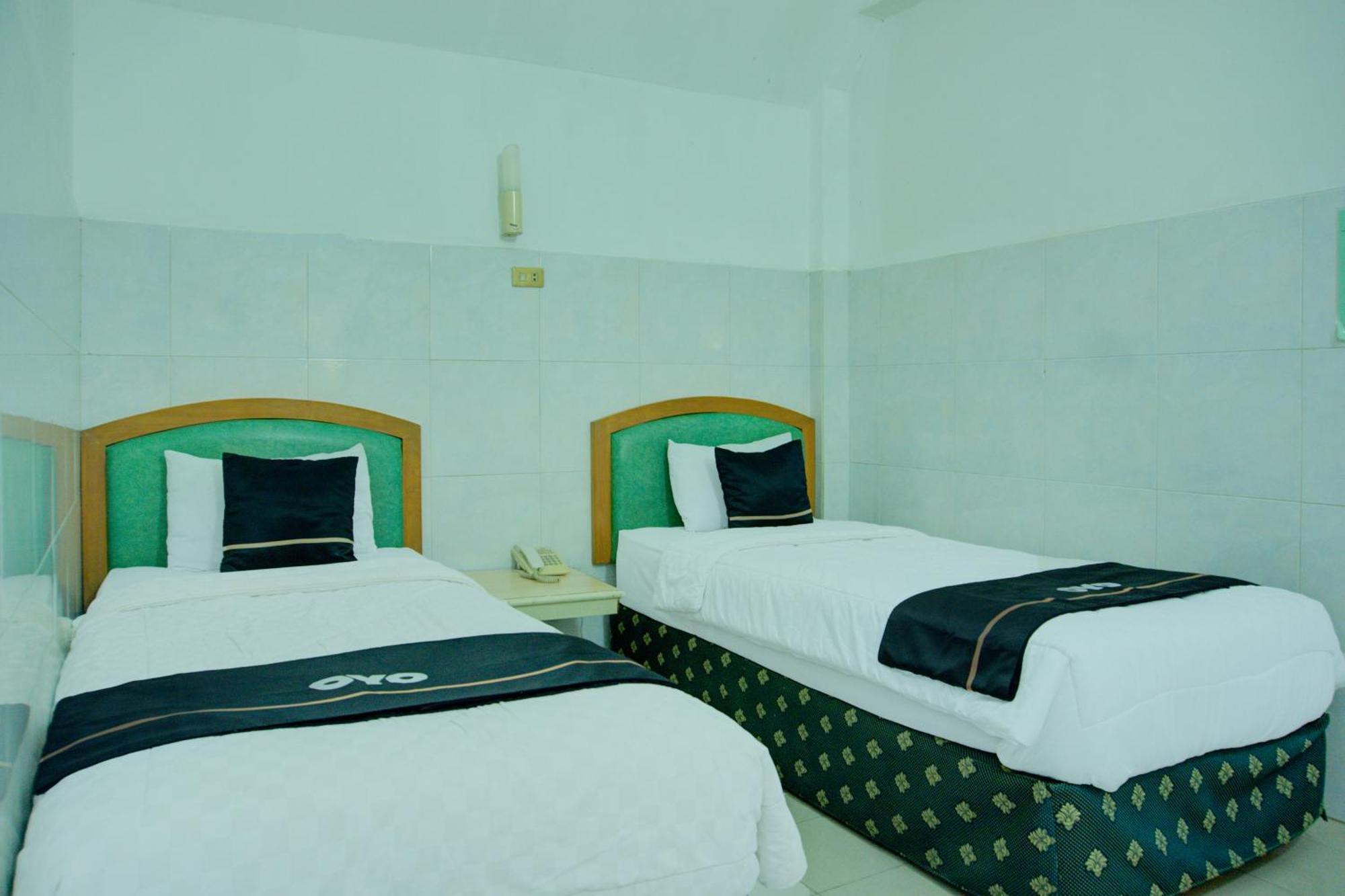 Townhouse Oak Palembang Near Jembatan Ampera Formerly Azzura Hotel Екстериор снимка